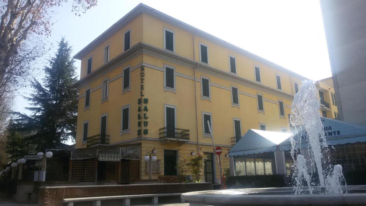 Hotel Salus ซาลิเช แตร์เม ภายนอก รูปภาพ